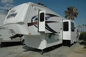 2010 COACHMEN WYOMING 338RLQS Palm Desert CA 92618 Photo #0034238A