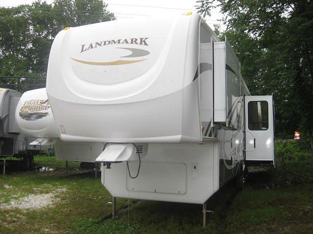 2010 HEARTLAND RV LANDMARK OAKMONT Gambrills MD 21054 Photo #0035000G