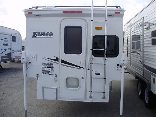 2009 Lance 815 Gilroy CA 95020 Photo #0035424A