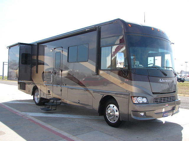 2009 WINNEBAGO ADVENTURER WFJ32H Corinth TX 76210 Photo #0035848A