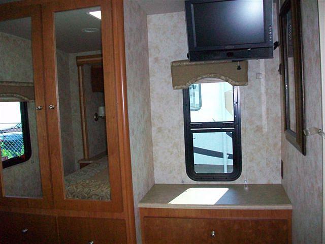 2009 WINNEBAGO OUTLOOK WF331C Rockwall TX 75087 Photo #0035890A