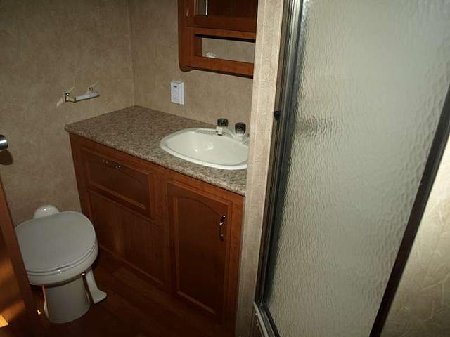 2009 FOREST RIVER RV WILDWOOD LODGE 392FLFB Brownstown MI 48393 Photo #0036246A