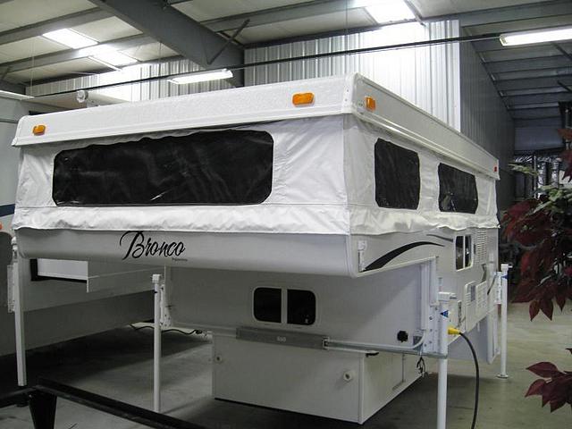 2009 FOREST RIVER PALOMINO TRUCK CAMPER BRO North Smithfie RI 02896 Photo #0036327E