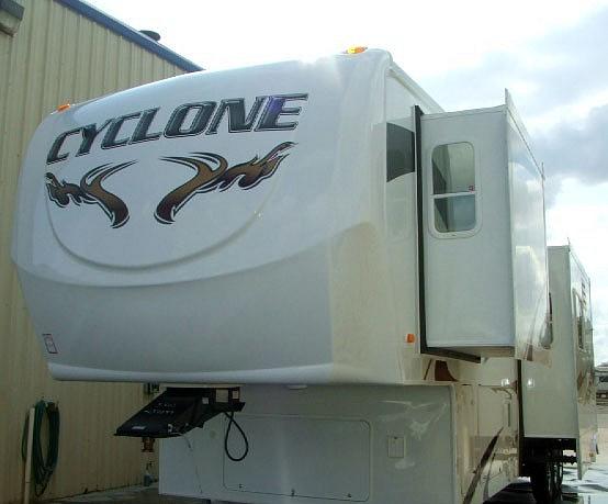 2009 HEARTLAND RV CYCLONE 3912 Kyle TX 78640 Photo #0036558A