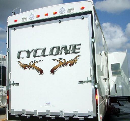 2009 HEARTLAND RV CYCLONE 3912 Kyle TX 78640 Photo #0036558A