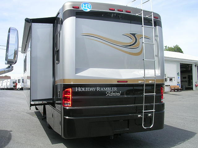 2009 HOLIDAY RAMBLER 30SFS ADMIRAL Willow Street PA 17584 Photo #0036586A