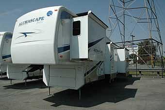 2009 HOLIDAY RAMBLER ALUMASCAPE 33SKQ Colton CA 92324 Photo #0036609A