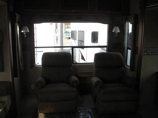 2009 HOLIDAY RAMBLER ALUMASCAPE SUITE 33SKQ Mayfield KY 42066 Photo #0036616A