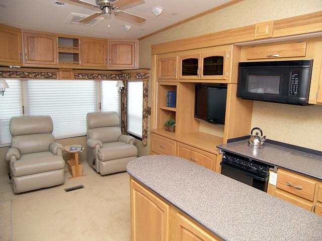 2009 HOLIDAY RAMBLER PRES 36RLT Mesquite TX 75150 Photo #0036662A