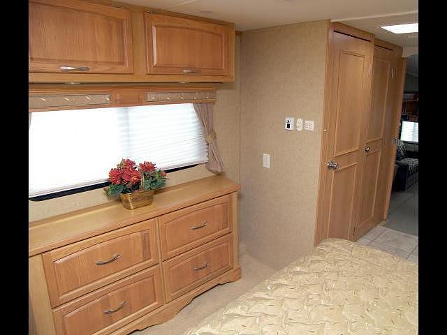 2009 HOLIDAY RAMBLER PRES 36RLT Mesquite TX 75150 Photo #0036662A