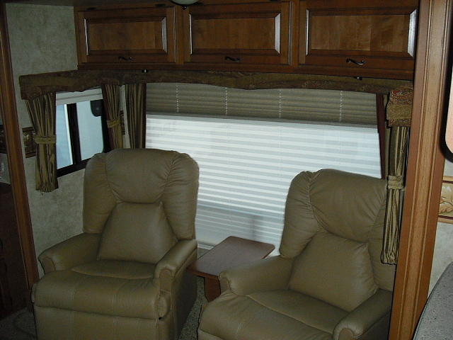 2009 JAYCO DESIGNER FIFTH WHEEL 37RL Fridley MN 55432 Photo #0036824A