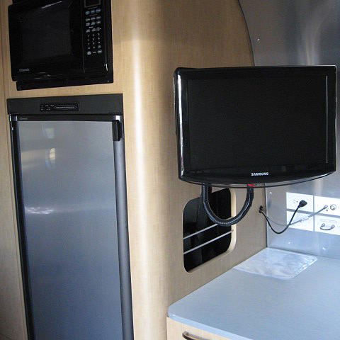 2009 AIRSTREAM 23 FLYING CLOUD Irvine CA 92618 Photo #0037220A