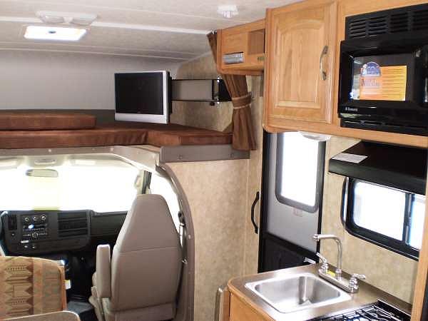 2009 Coachmen 2130 QB - FREELANDER Warren MI 48092 Photo #0037380A