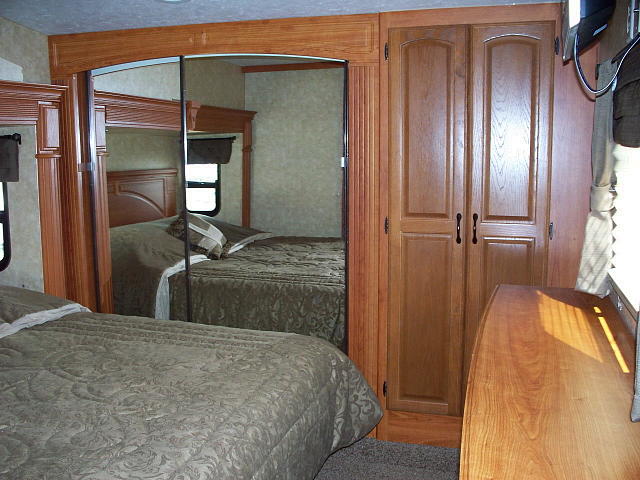 2009 COACHMEN WYOMING 364 SIQS Cleburne TX 76033 Photo #0037603A