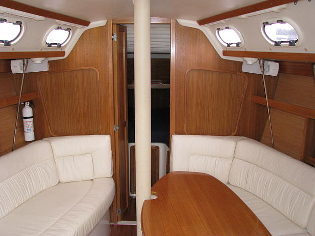 2001 Catalina Yachts 320 Colleyville TX Photo #0038019A