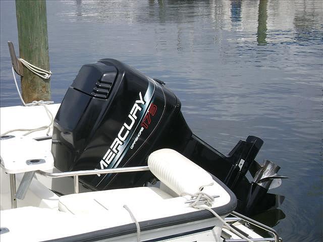 1998 BOSTON WHALER 20 OUTRAGE Cape Haze FL 33946 Photo #0038299A