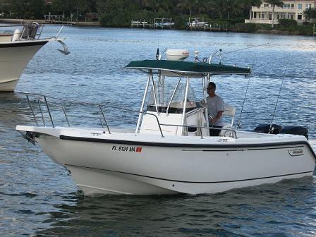 2000 BOSTON WHALER 26 OUTRAGE Venice FL 34285 Photo #0038337A