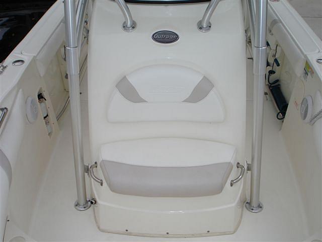 2006 BOSTON WHALER 24 OUTRAGE Coconut Grove FL 33133 Photo #0038497A