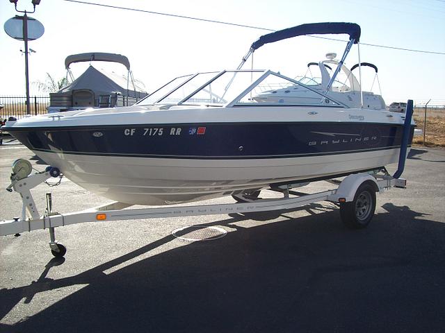 2008 BAYLINER 195 DISCOVERY Madera CA 93638 Photo #0039031A