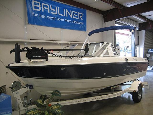 2008 BAYLINER 195 Discovery Fish Madera CA 93638 Photo #0039033A