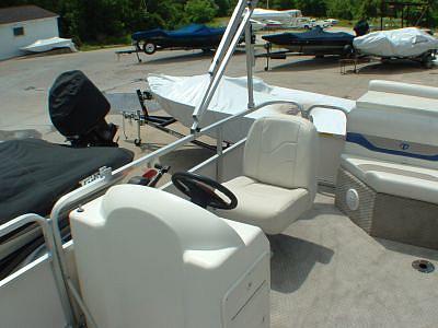 2008 TAHOE PONTOONS LT2200RE Spring Valley IL 61362 Photo #0040601A