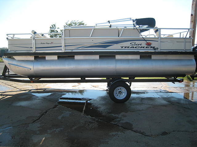 2008 TRACKER Fishnbarge 21 Moore OK 73160 Photo #0040625A