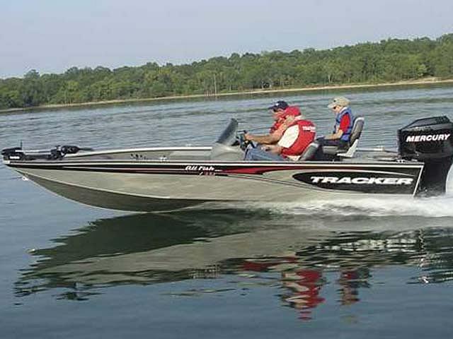 2008 Tracker Tournament V-18 All Fish Rock Island IL 61201 Photo #0040720A