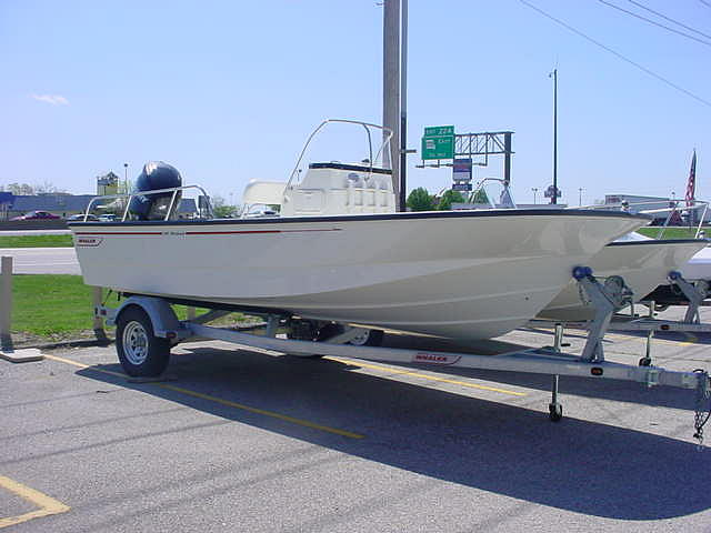 2009 BOSTON WHALER 190 Montauk ST PETERS MO 63376 Photo #0041250A