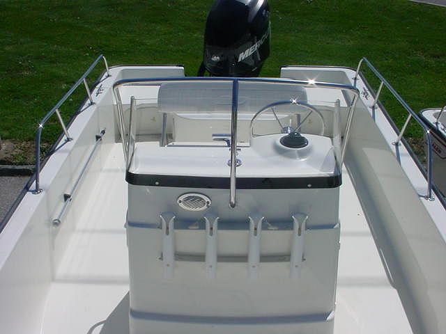 2009 BOSTON WHALER 190 Montauk ST PETERS MO 63376 Photo #0041250A