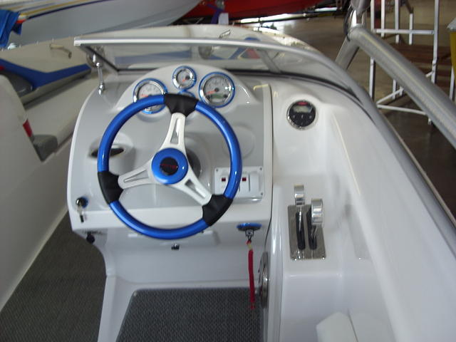 2009 CHECKMATE BOATS INC Pulsare 2400 BRX Evansville IN 47713 Photo #0041340A