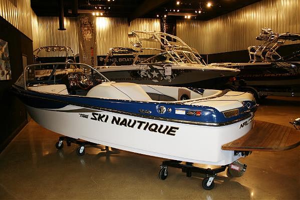 2009 Correct Craft 196 Ski Nautique LE Indianapolis IN 46220 Photo #0041367A