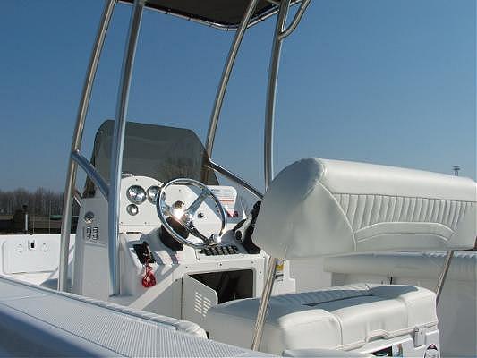 2009 Hurricane Boats FS 193 CC Fenton MI 48430 Photo #0041673A