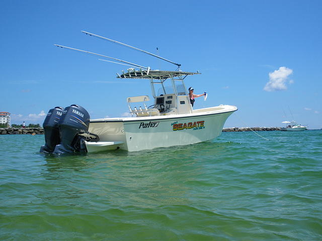 2009 PARKER BOATS 2501 Center Console Stuart FL 34997 Photo #0042212A