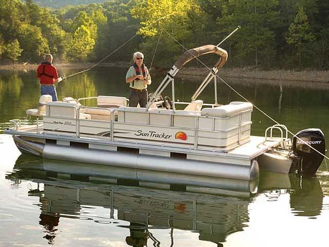 2009 SUN TRACKER PARTY BARGE&REG; 200 CLAS Fairfield (Cin OH 45014 Photo #0042546A