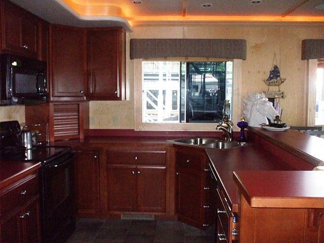 2009 Thoroughbred 17x60 Houseboat Jamestown KY 42629 Photo #0042634A