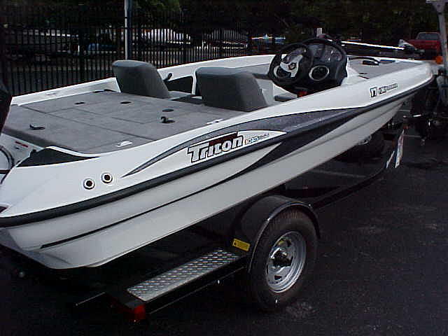 2009 TRITON 17 Explorer Franklin TN 37064 Photo #0042972A