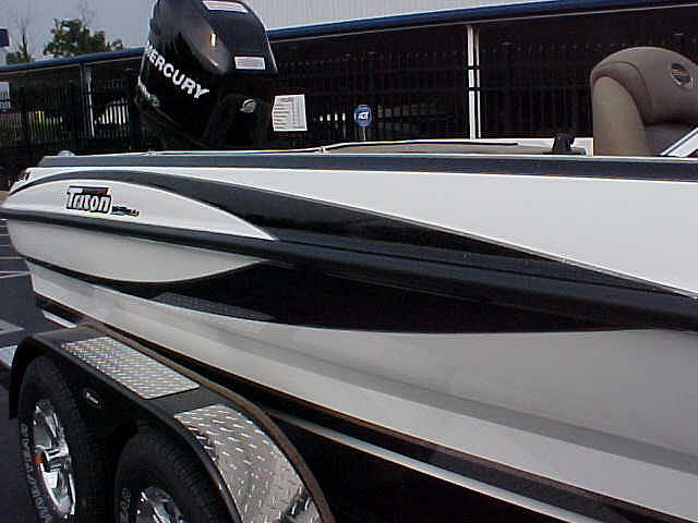 2009 TRITON 220 SF Franklin TN 37064 Photo #0043039A