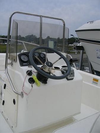 2001 Boston Whaler Dauntless Barrington RI 02806 Photo #0044011A