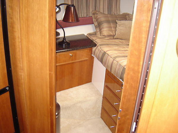 2002 Carver 356 Motor Yacht Baltimore MD 21224 Photo #0044536A