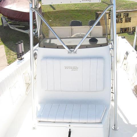 2002 TRITON 25 Center Console Spring Lake MI 49456 Photo #0044896A