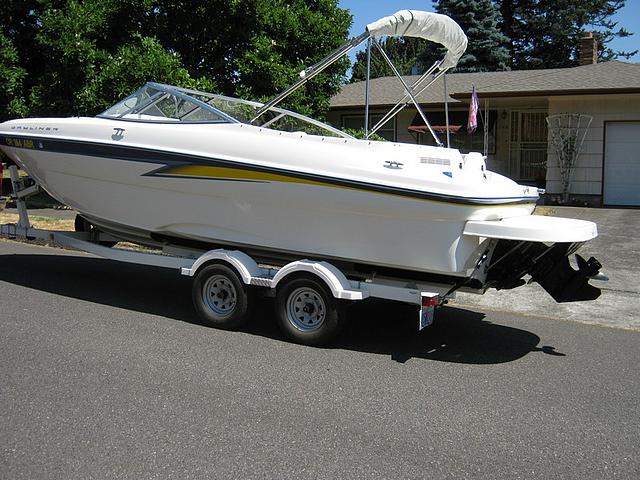 2004 BAYLINER 219 Deckboat Portland OR 97233 Photo #0045492A