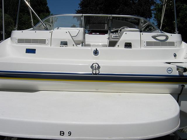 2004 BAYLINER 219 Deckboat Portland OR 97233 Photo #0045492A