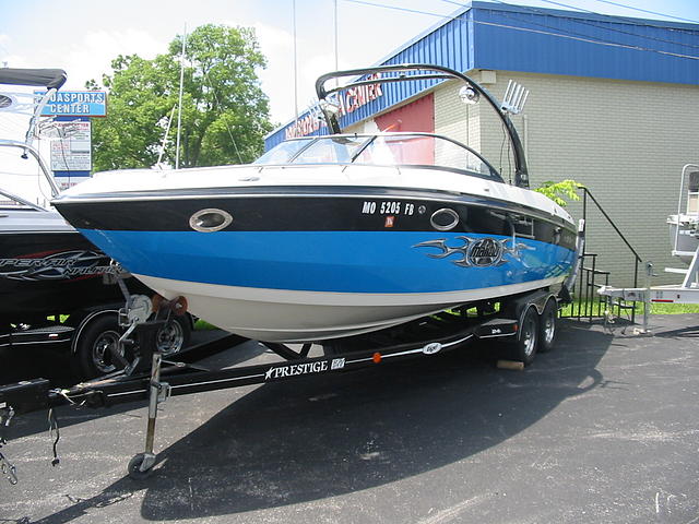 2004 MALIBU 25 wakesetter Springfield MO 65810 Photo #0045766A