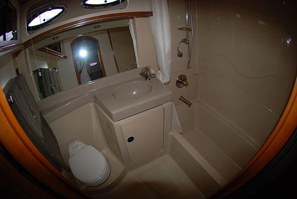 2005 Cruisers 375 Motor yacht Delran NJ 19020 Photo #0046270A