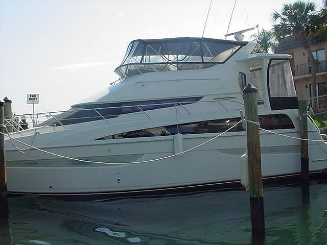 2006 CARVER 43 MOTOR YACHT Miami FL 33138 Photo #0046992A