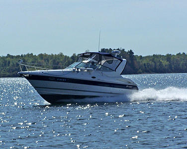 2006 CRUISERS YACHTS 320 Express Alexandria Bay NY 13607 Photo #0047066A