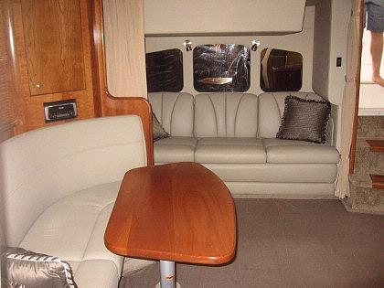 2006 Cruisers Yachts 370 Express Dubuque IA 52001 Photo #0047068A