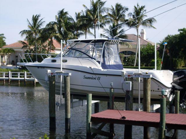 2007 BOSTON WHALER 305 Conquest w/Diesel Gen Jupiter FL 33403 Photo #0047907A