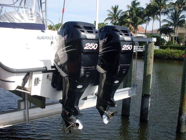 2007 BOSTON WHALER 305 Conquest w/Diesel Gen Jupiter FL 33403 Photo #0047907A