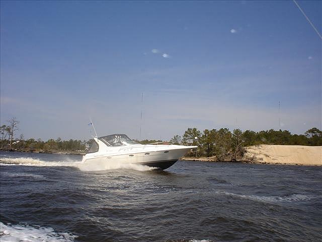 1999 CRUISERS YACHTS 3375 EXPRESS Wrightsville B NC 28480 Photo #0050611A